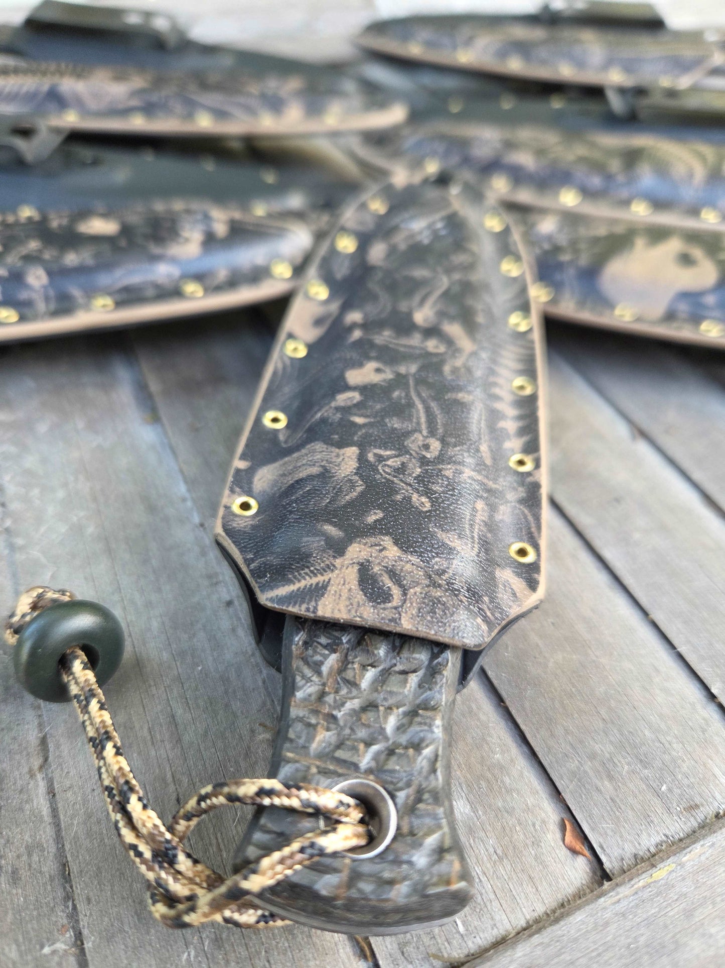 Angler Knives Dorado - Textured Carbon Fiber Burlap scales