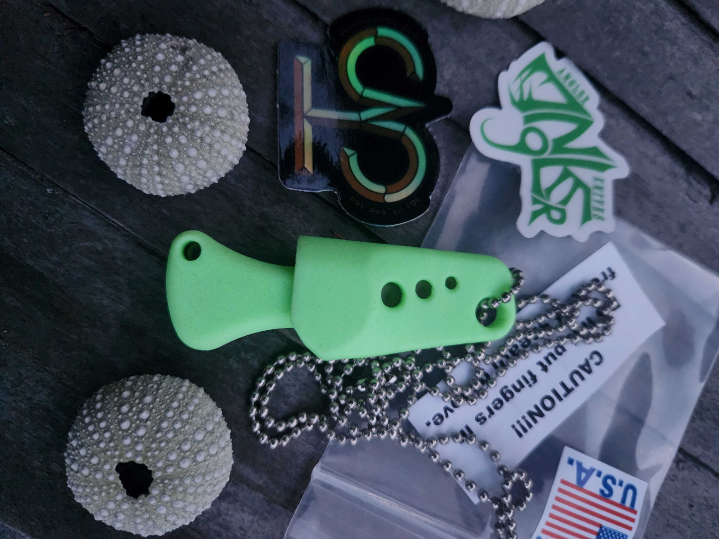 Turner CNC Anchovy - Green glow handle Green Glow Sheath