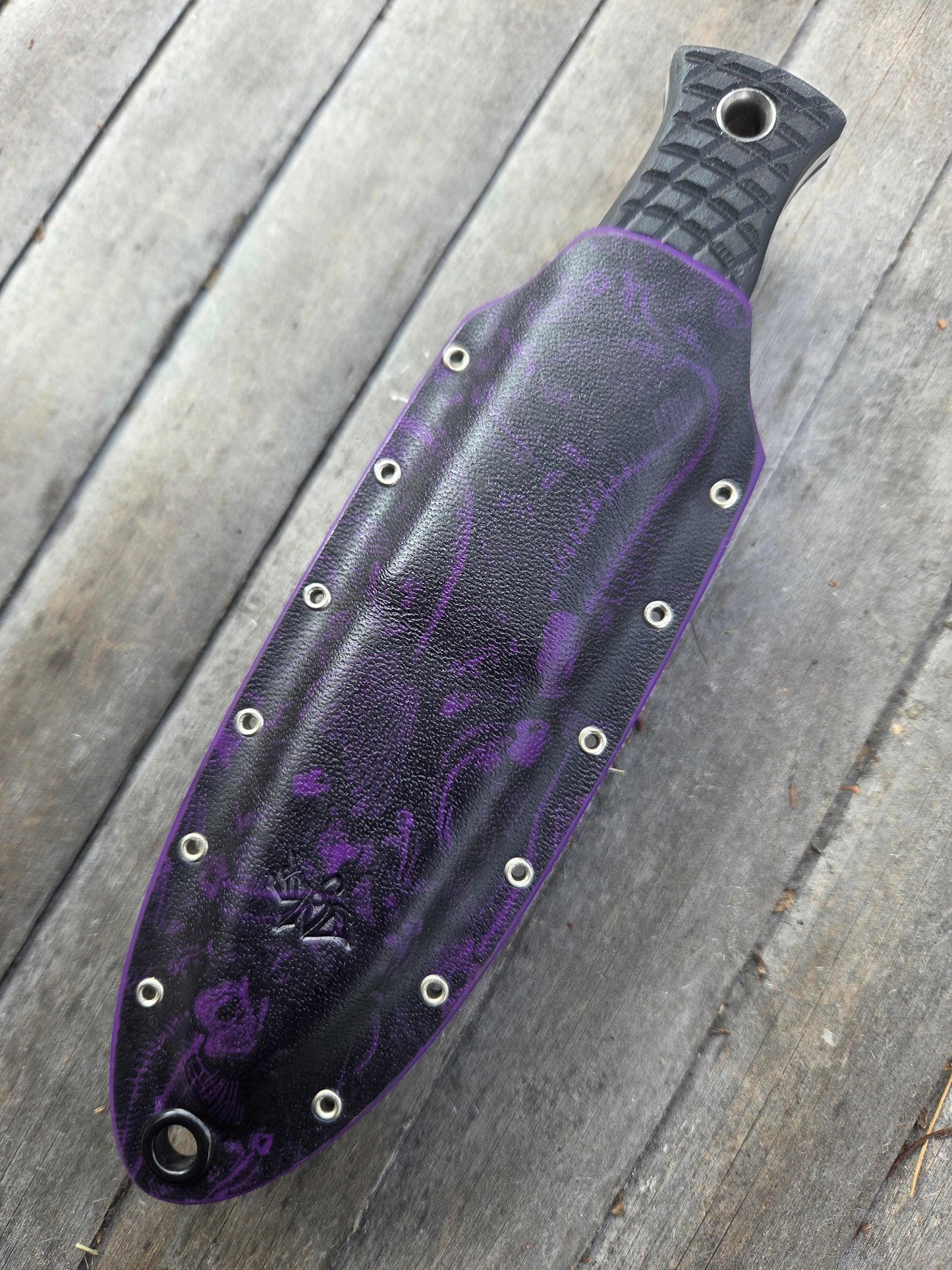 Angler Knives Dorado - Purple sheath - Textured Black micarta handle