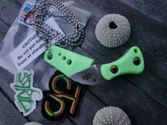 Turner CNC Anchovy - Green glow handle Green Glow Sheath