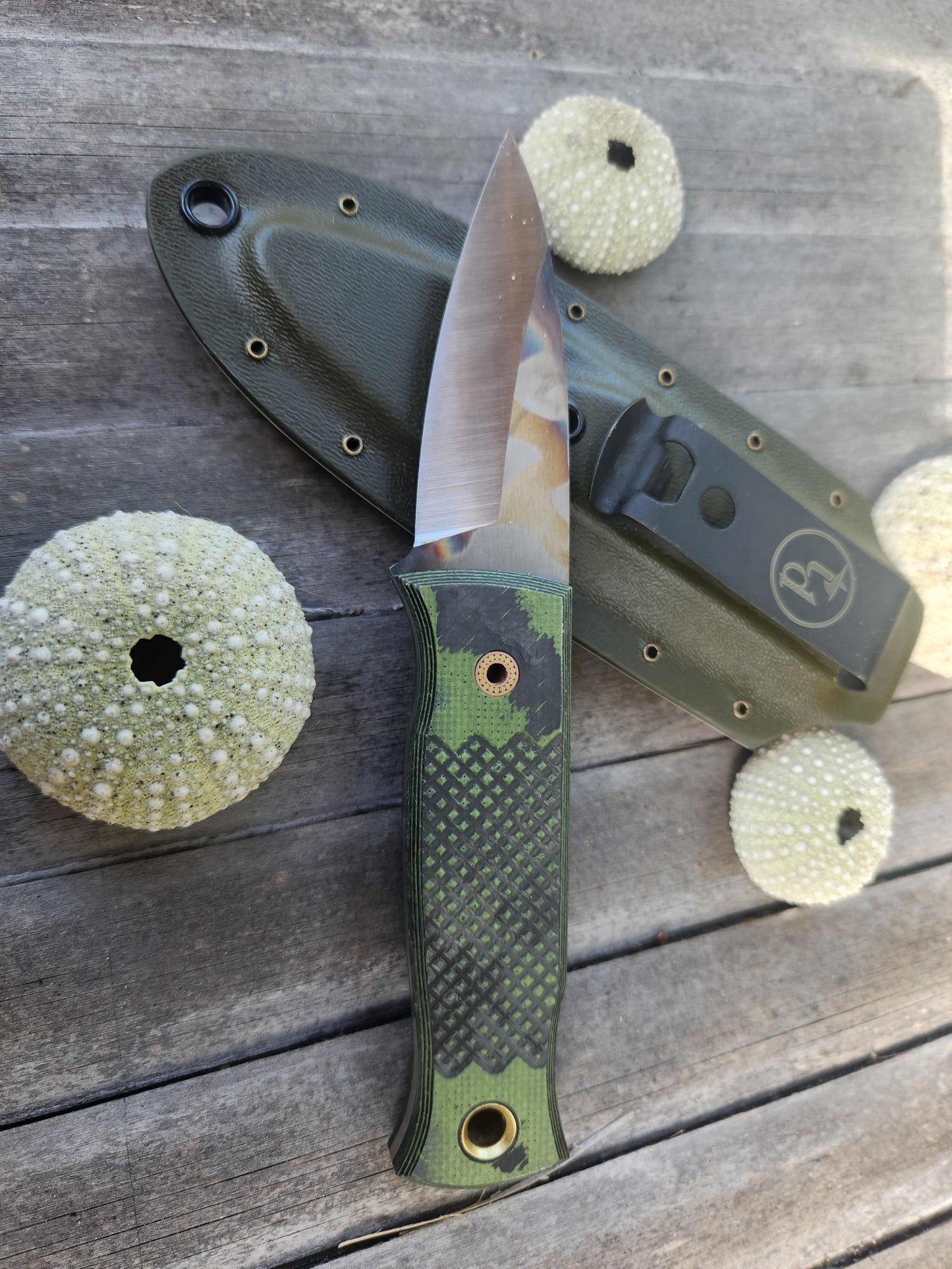 Angler Knives - Dorado #1 Green/ Carbon fiber blend handle