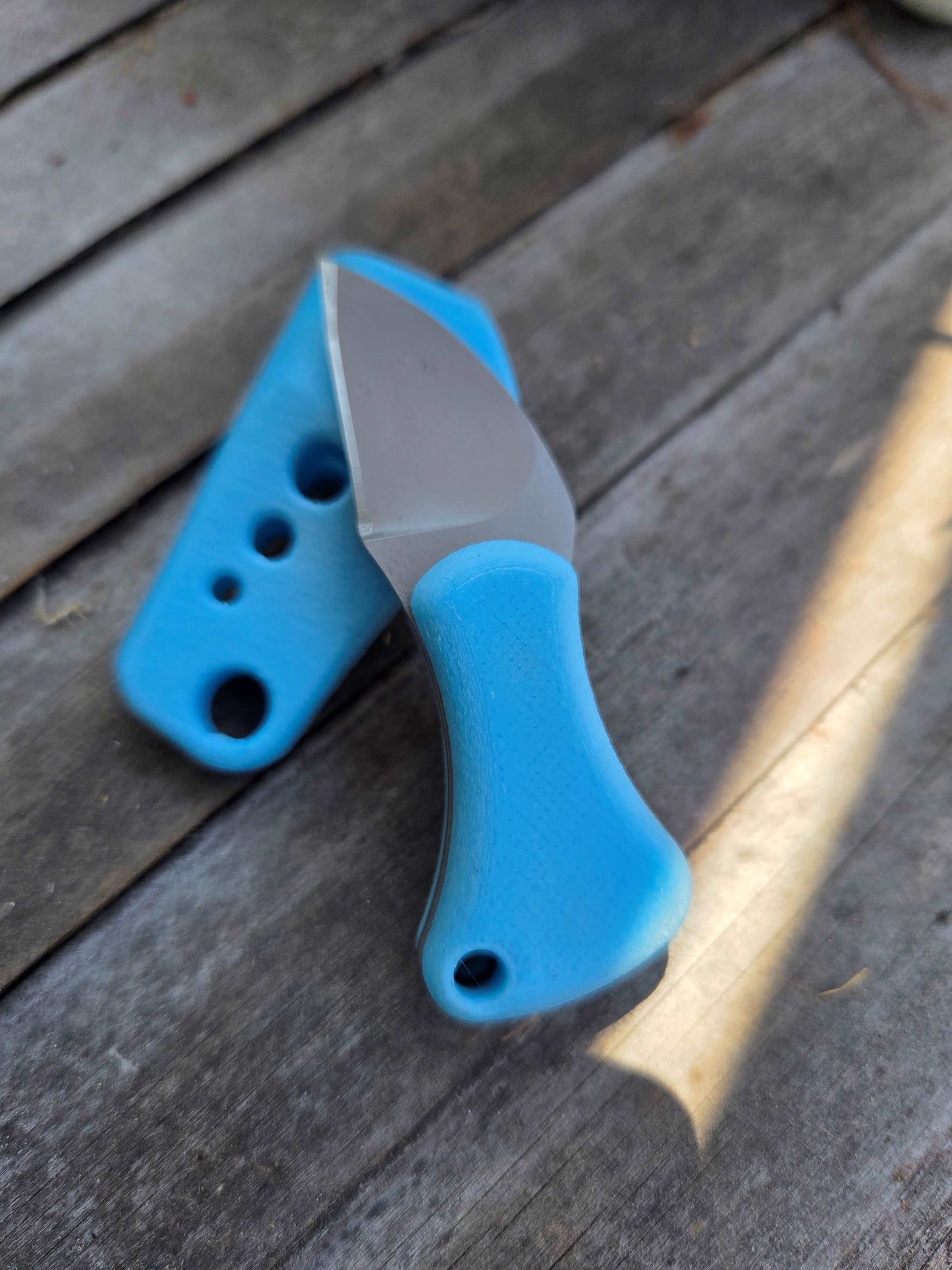 Turner CNC Anchovy - Blue glow handle Glow Blue sheath