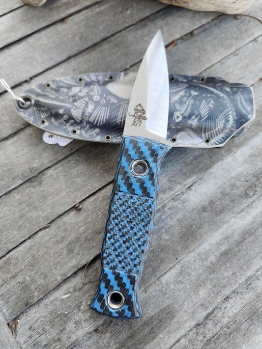 Angler Knives Dorado - Blue Carbon fiber/ blue glow liners