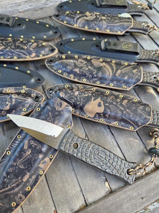 Angler Knives Dorado  - Textured Carbon Fiber Burlap scales