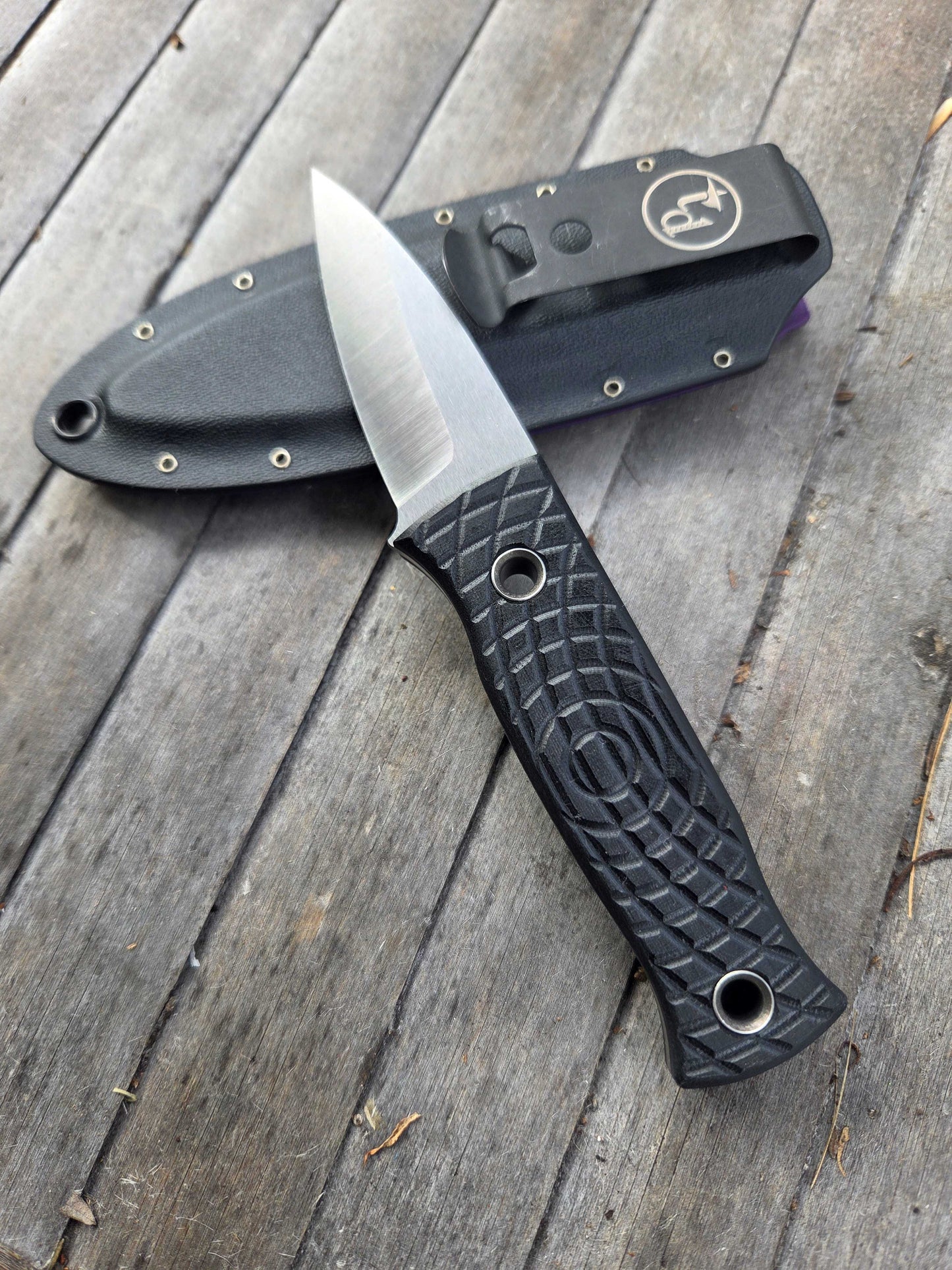Angler Knives Dorado  - Purple sheath - Textured Black micarta handle