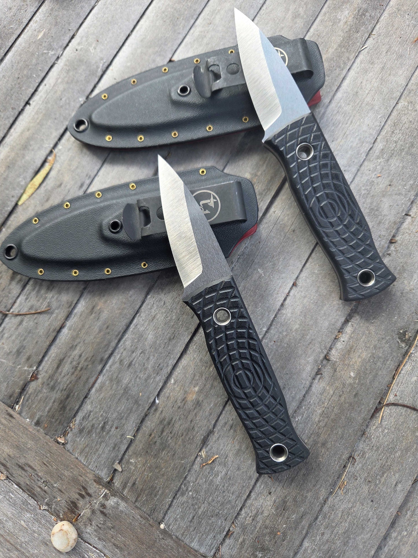 Angler Knives Dorado  - Red Sheath - Textured Black micarta handle